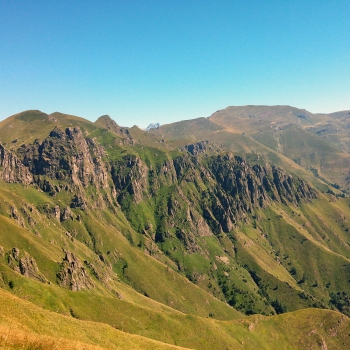 Vista delle Corne del Diavolo dal sentiero laterale